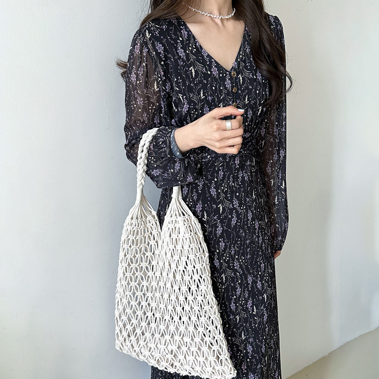 V領收腰碎花清新初戀裙