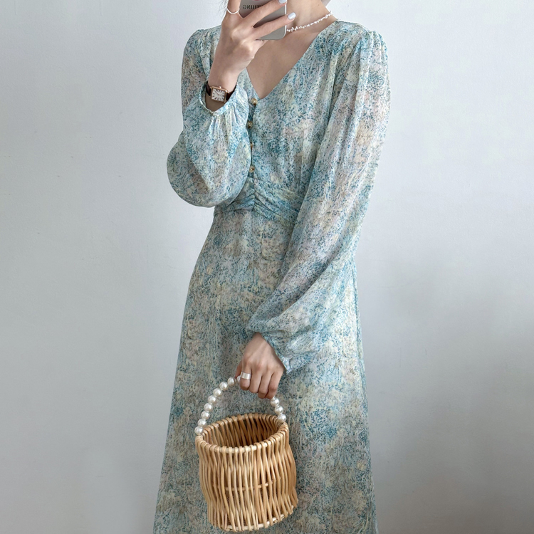 V領收腰碎花清新初戀裙