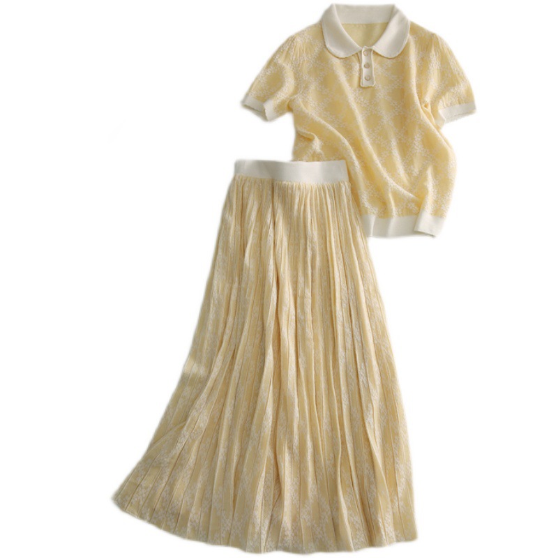 夏季奶油黃娃娃領T恤+鬆緊半裙套裝