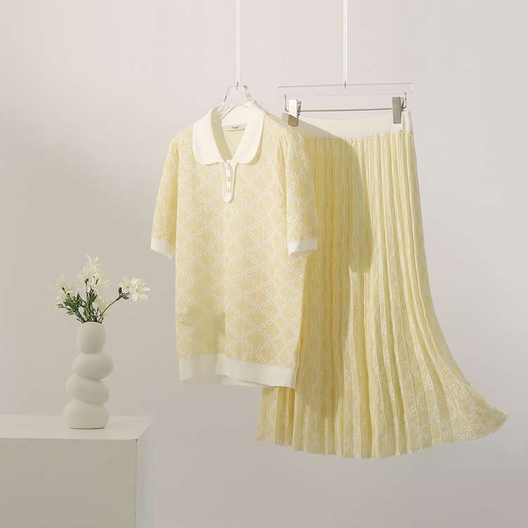 夏季奶油黃娃娃領T恤+鬆緊半裙套裝