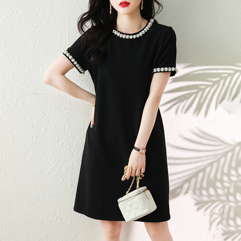 夏季手工釘珠花朵小黑裙