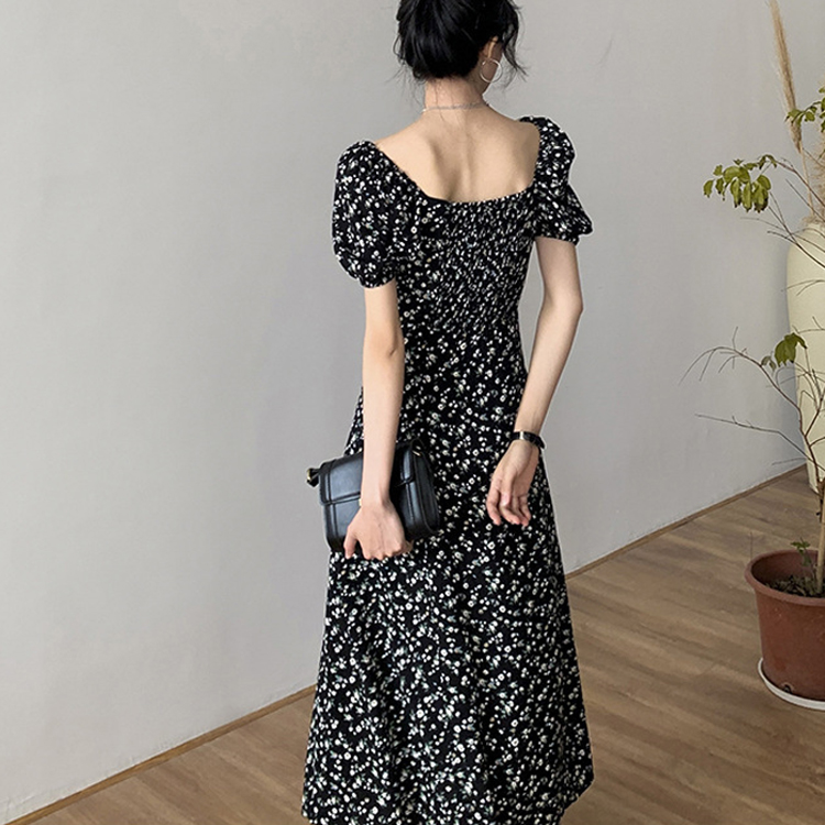 夏季方領碎花茶歇開叉連衣裙