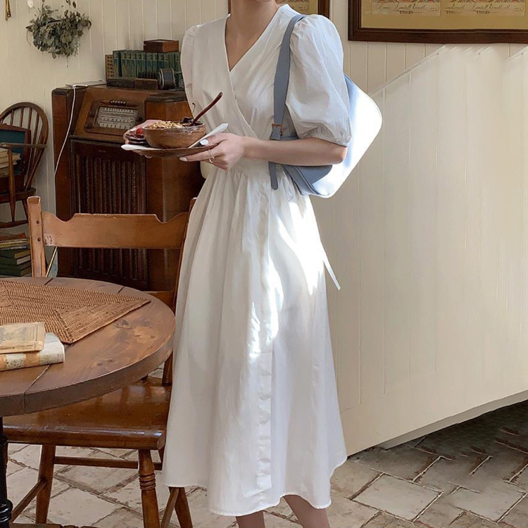 夏季泡泡袖V領收腰連衣裙