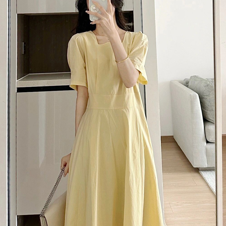 夏季鵝黃色方領顯瘦氣質連衣裙