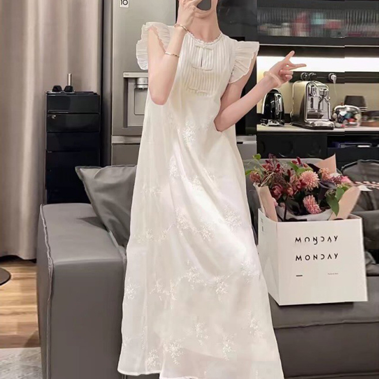 夏季精緻重工刺繡小飛袖連衣裙