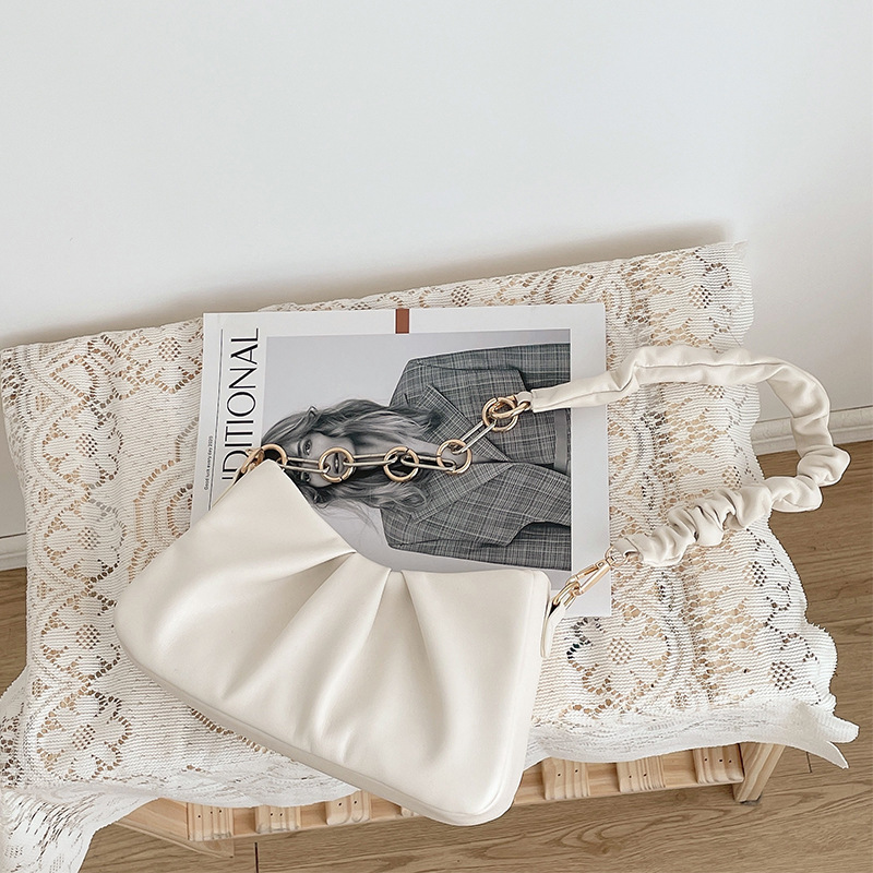 夏季簡約通勤雲朵包