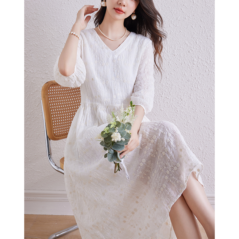 夏季刺繡肌理感清涼連衣裙