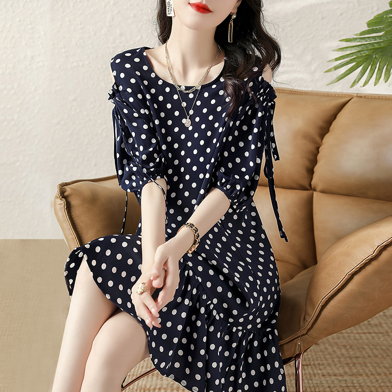 夏季露肩波點休閒雪紡連衣裙