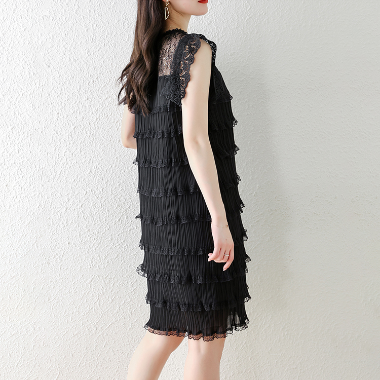 夏黑蕾絲直筒蛋糕連衣裙