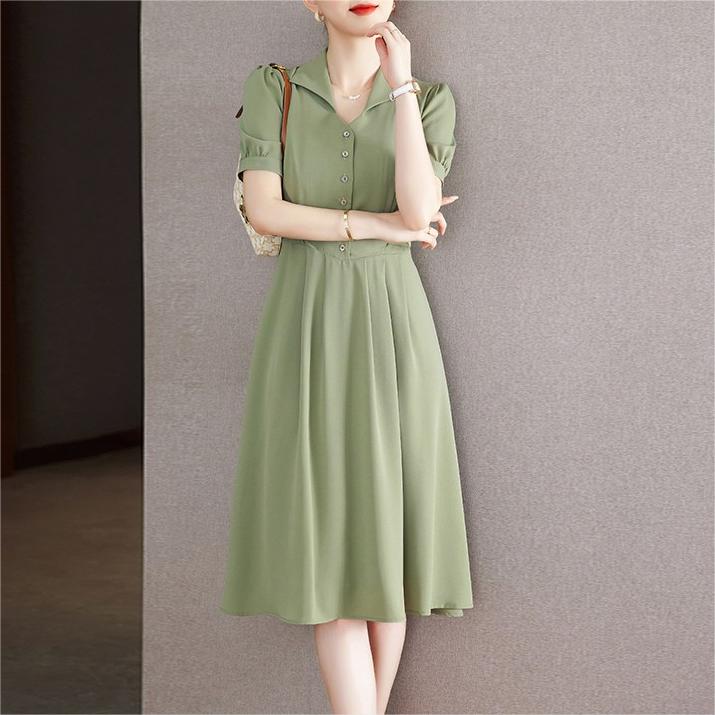 氣質純色翻領收腰連身裙