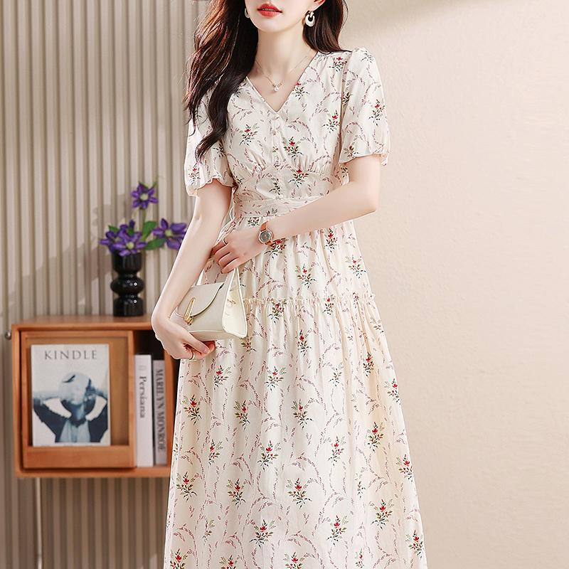 法式碎花泡泡袖收腰V領連身裙