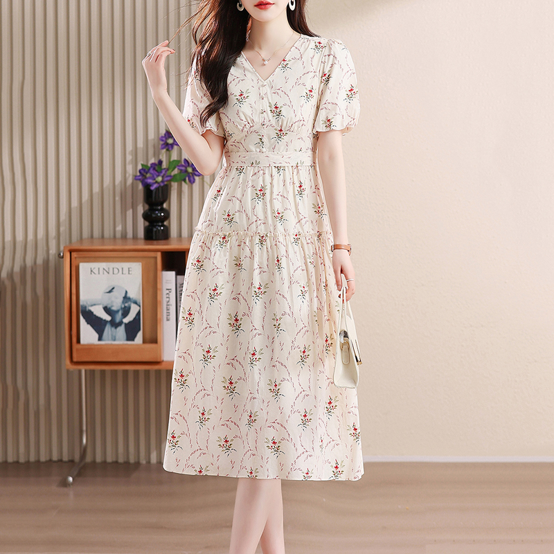 法式碎花泡泡袖收腰V領連身裙