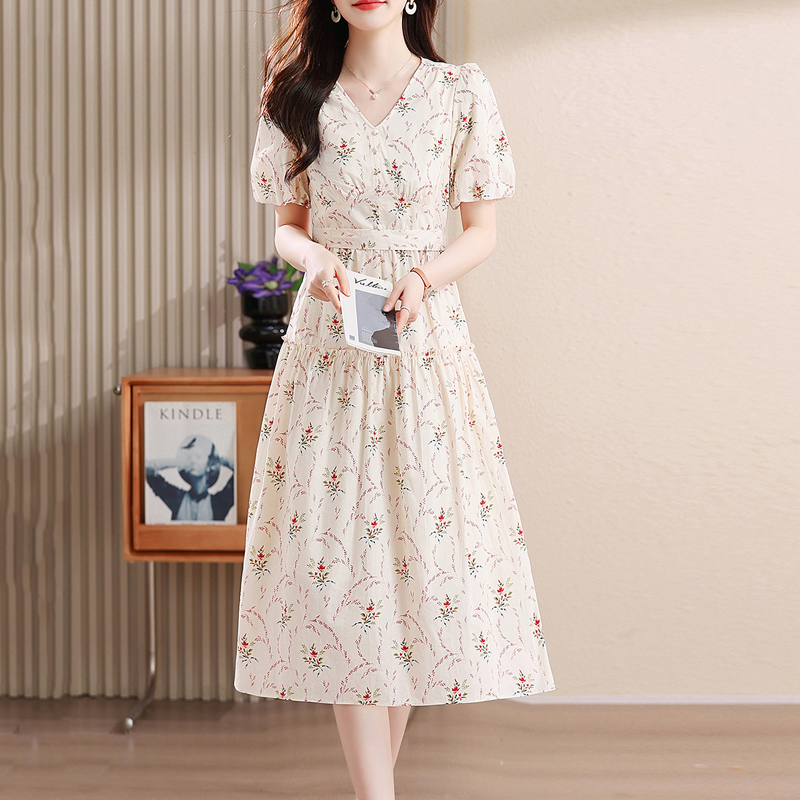 法式碎花泡泡袖收腰V領連身裙