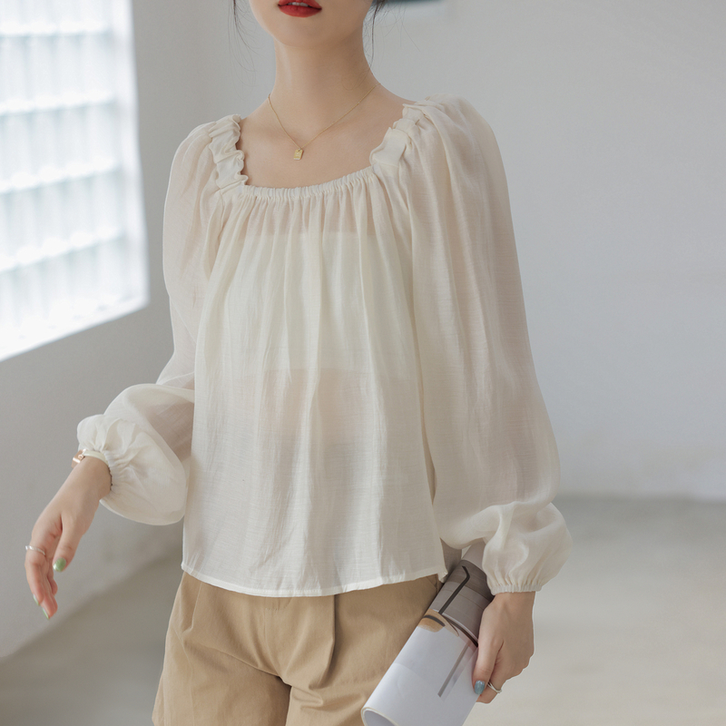 復古別緻壓褶一字領泡泡袖襯衫
