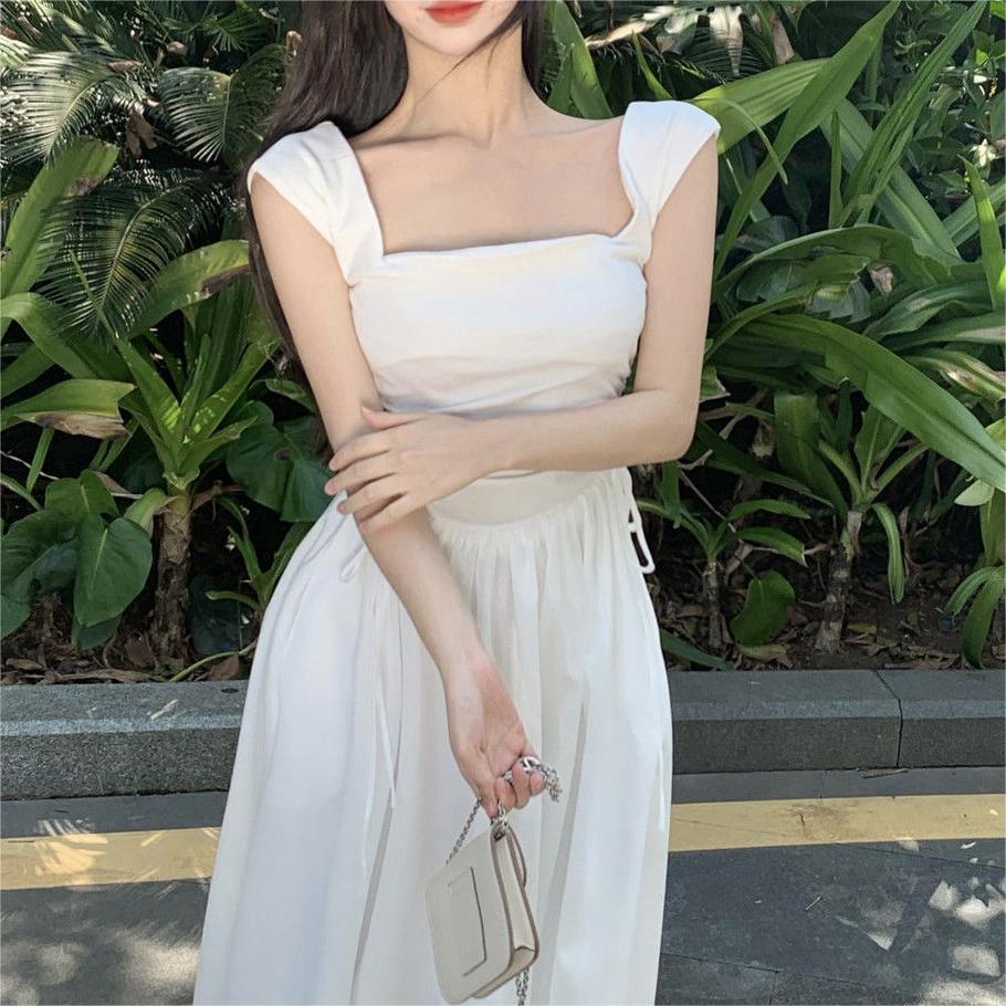 極簡風純色方領高腰連身裙