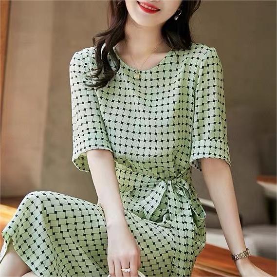 百搭棋盤繫帶收腰桑蠶絲洋裝