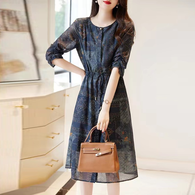 復古印花七分袖圓領抽繩連身裙