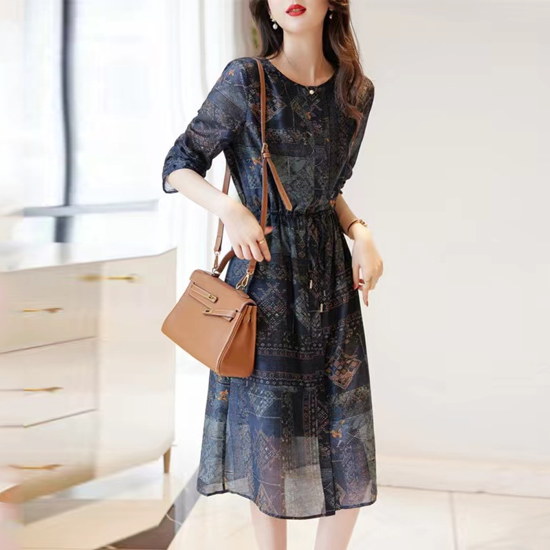 復古印花七分袖圓領抽繩連身裙