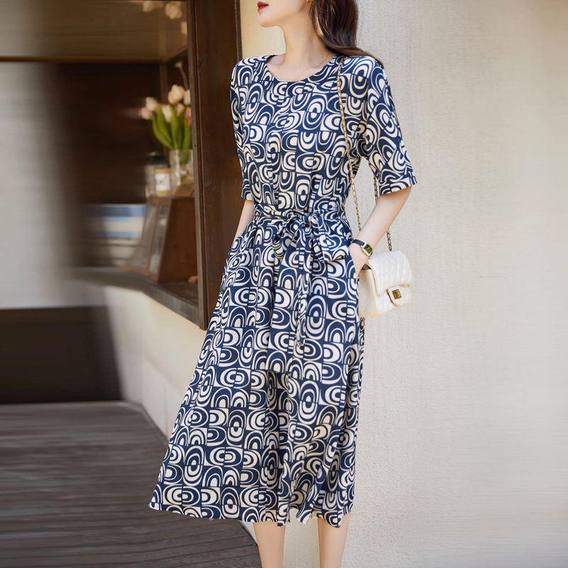 時尚幾何印花圓領連身裙