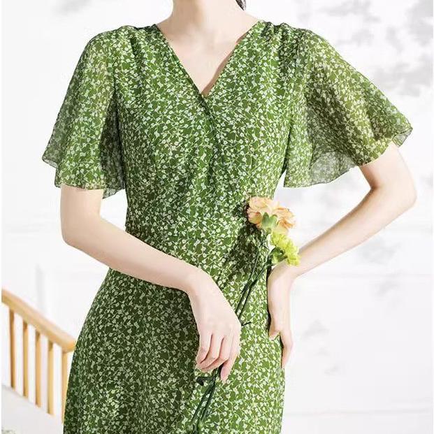 法式碎花V領泡泡袖連身裙