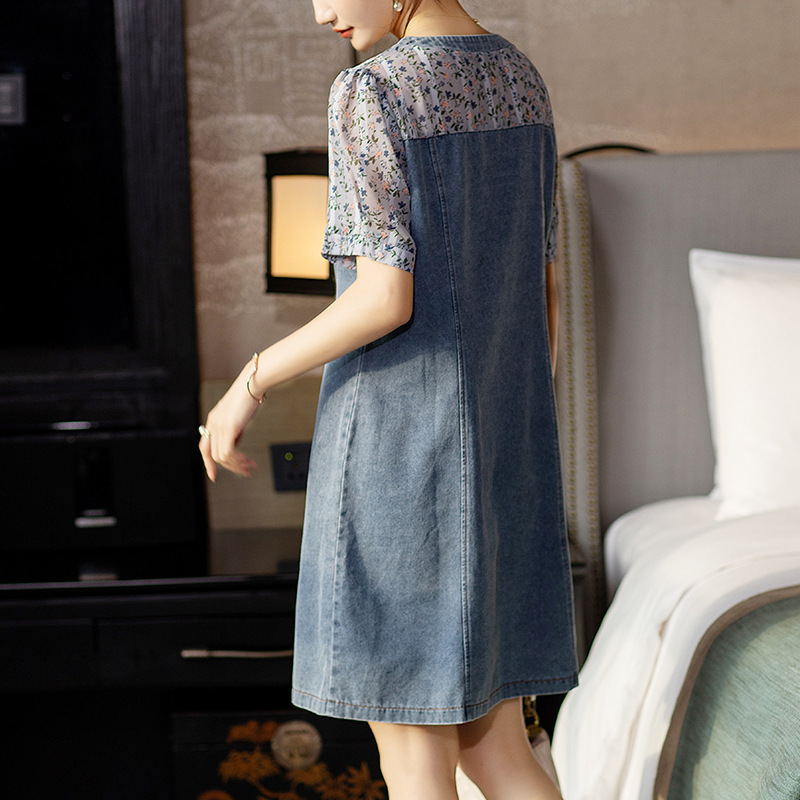 百搭碎花拼接牛仔連身裙