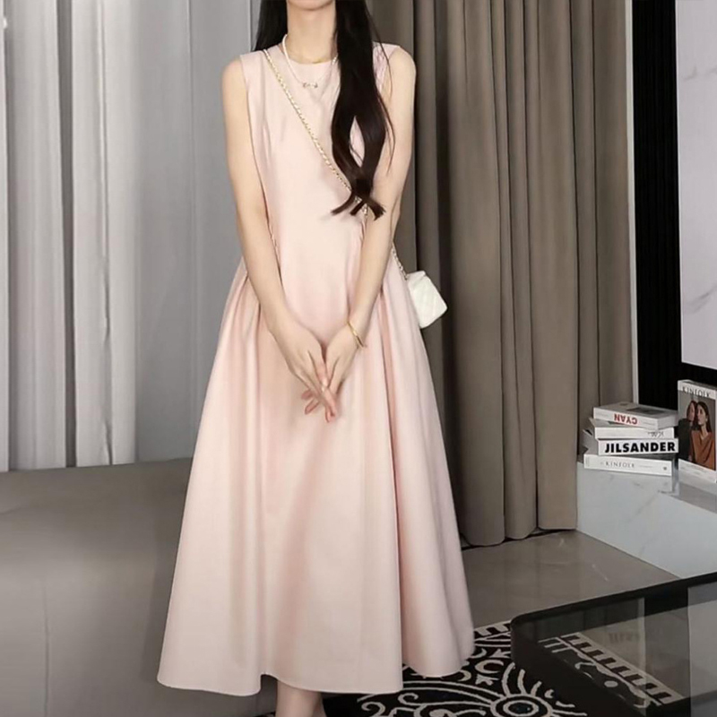 氣質輕奢夏季顯瘦無袖連身裙