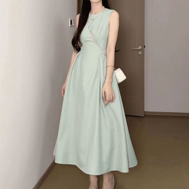 氣質輕奢夏季顯瘦無袖連身裙