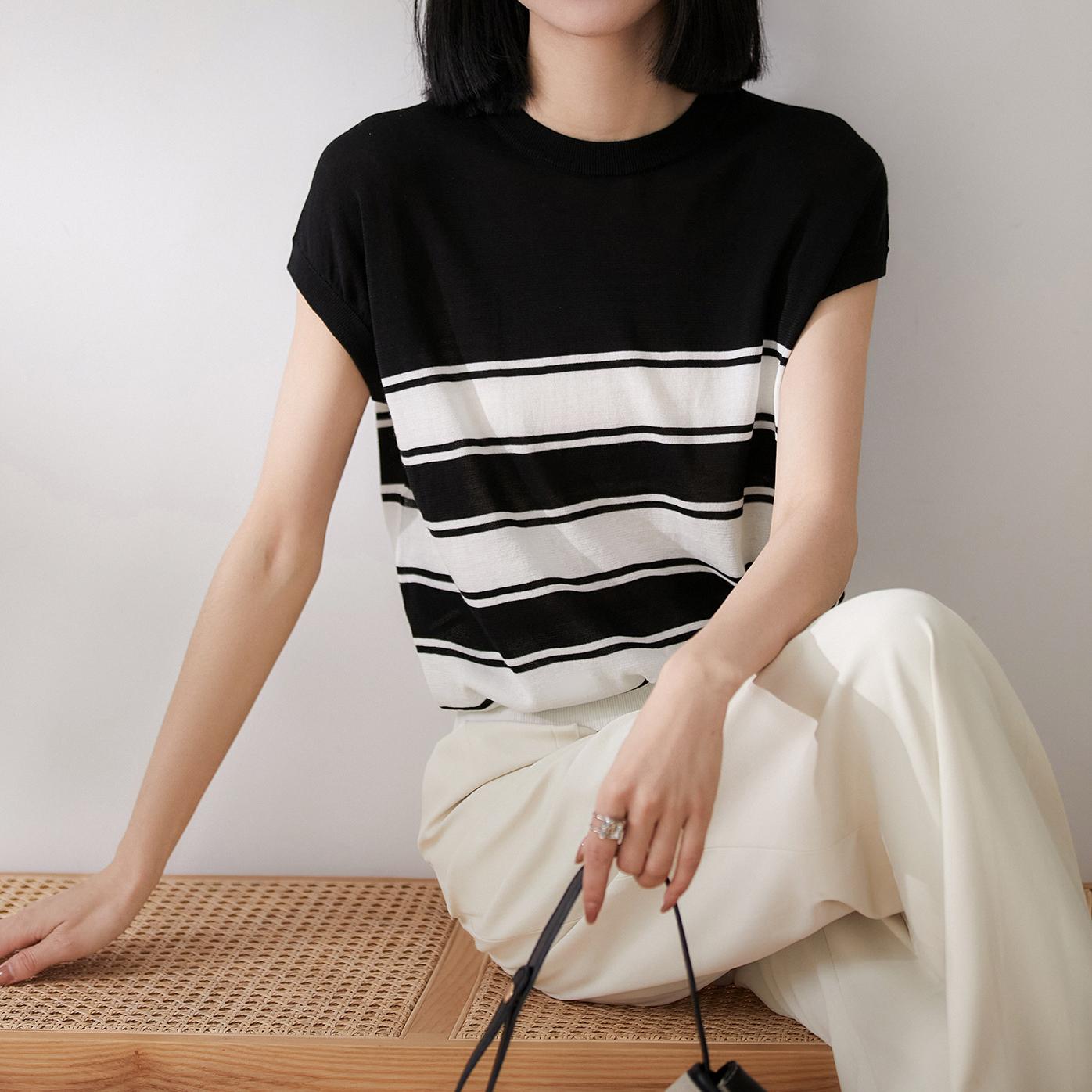 簡約條紋圓領針織背心