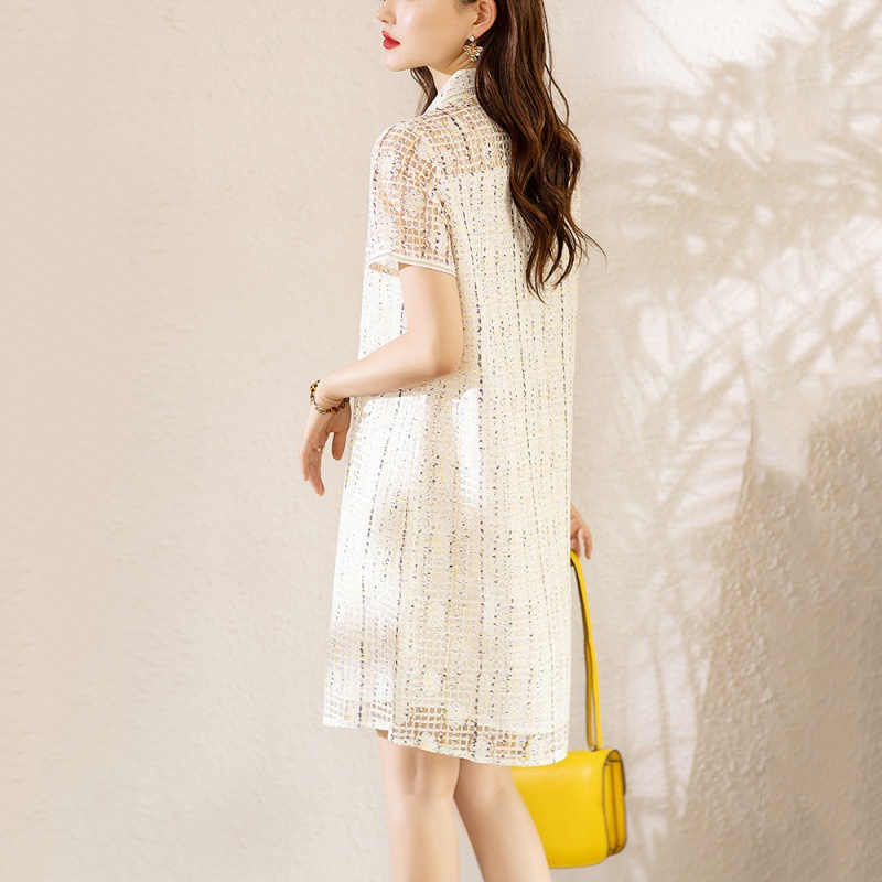 法式翻領網紗拼接鏤空洋裝