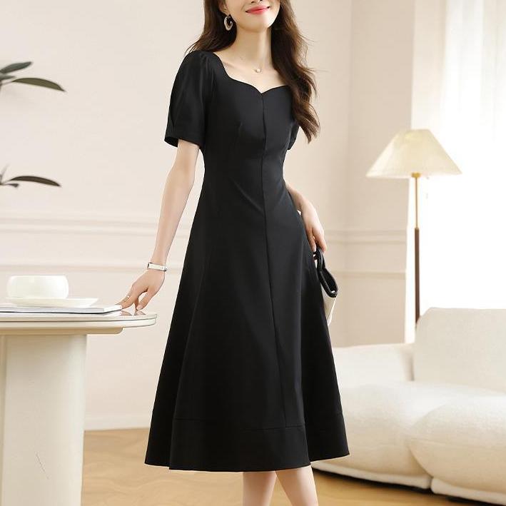 法式收腰顯瘦桃心領洋裝