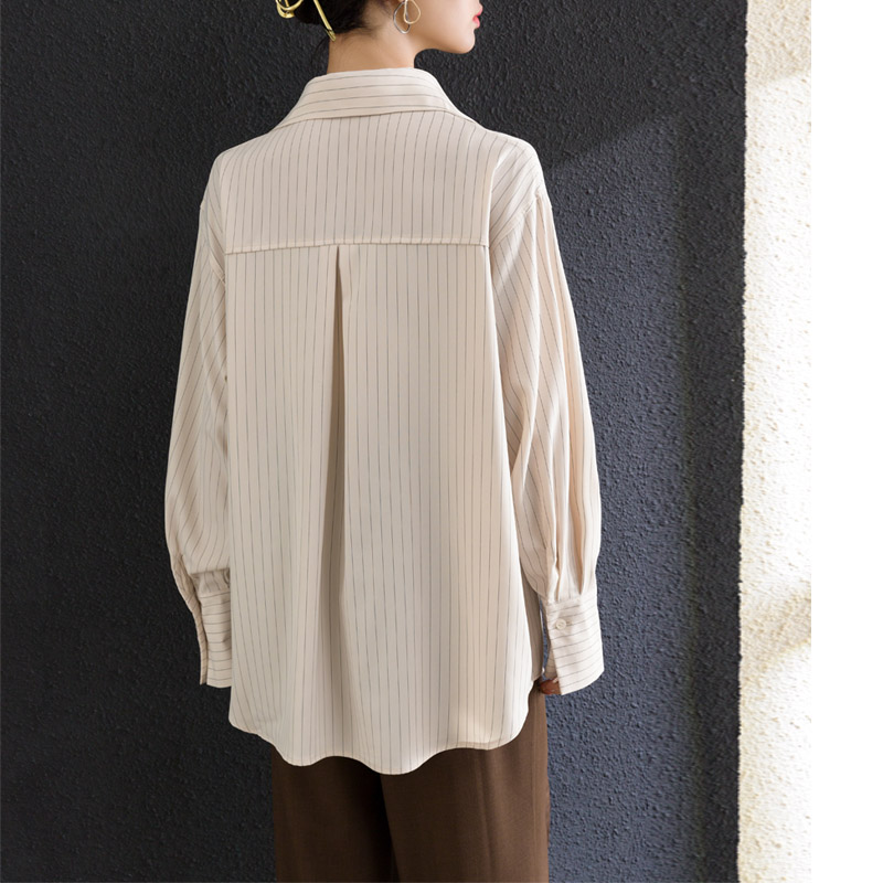復古條紋內搭長袖襯衫