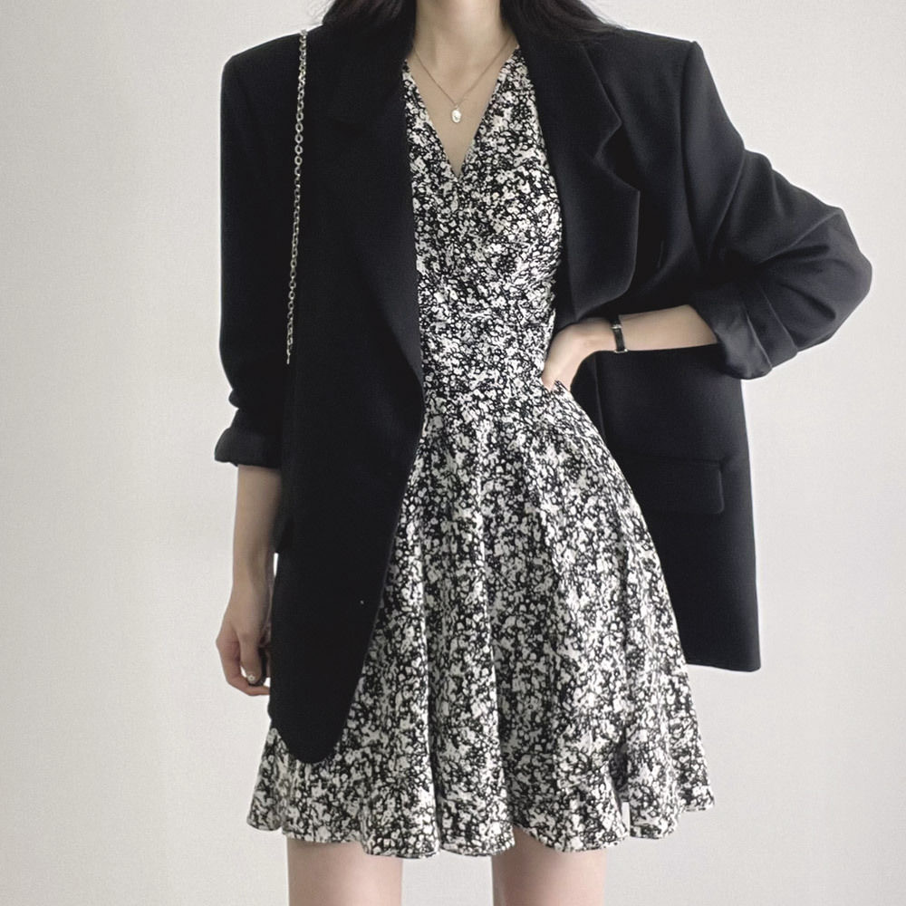 高級感鹽系V領碎花長袖連身裙