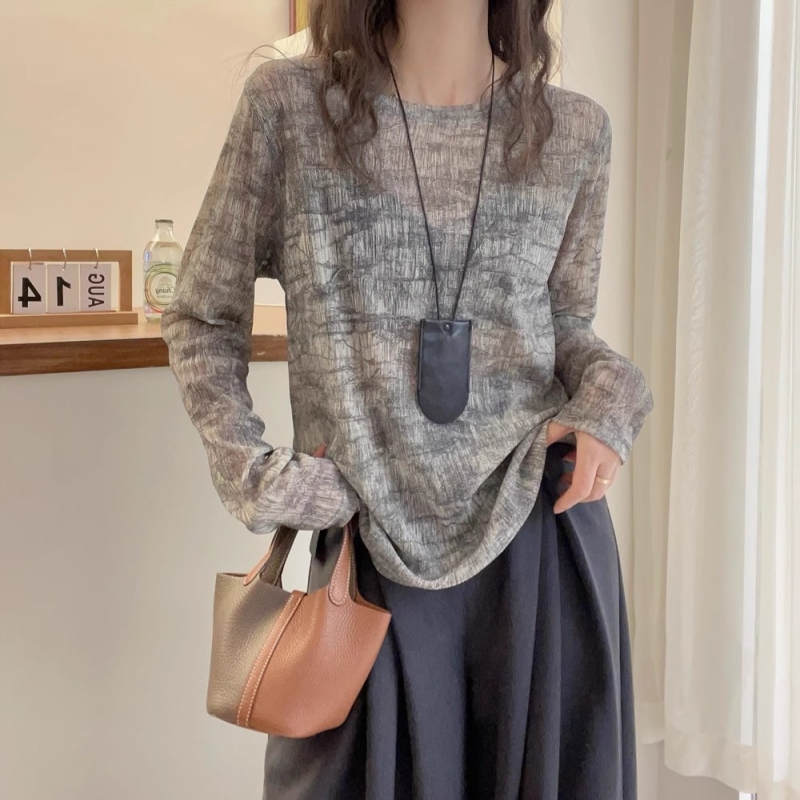 休閒輕薄長袖紮染內搭套頭打底衫