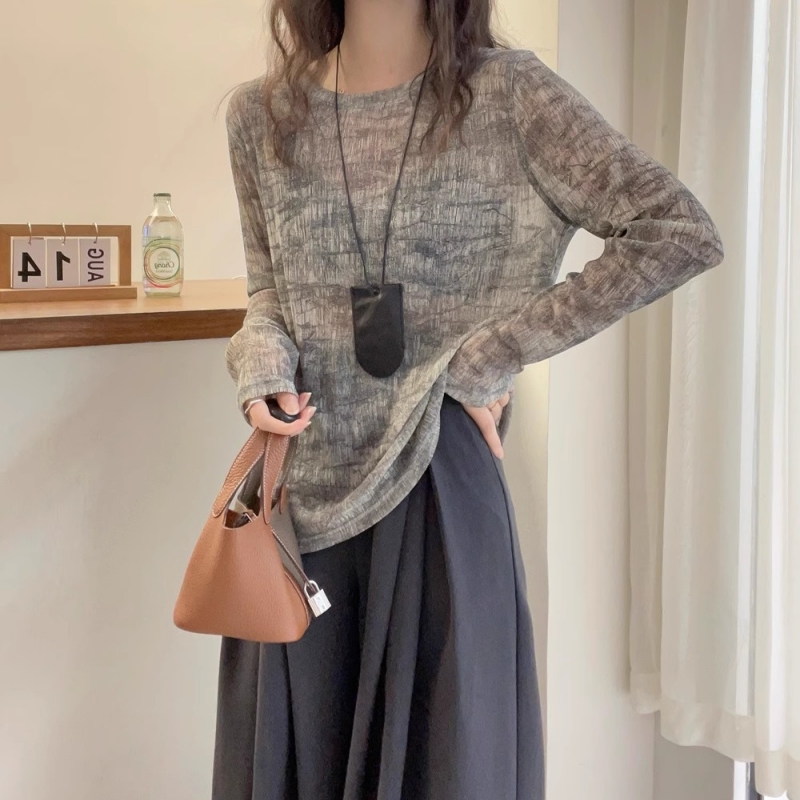 休閒輕薄長袖紮染內搭套頭打底衫