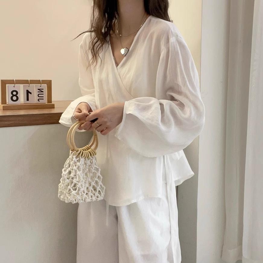 氣質純色V領燈籠長袖襯衫