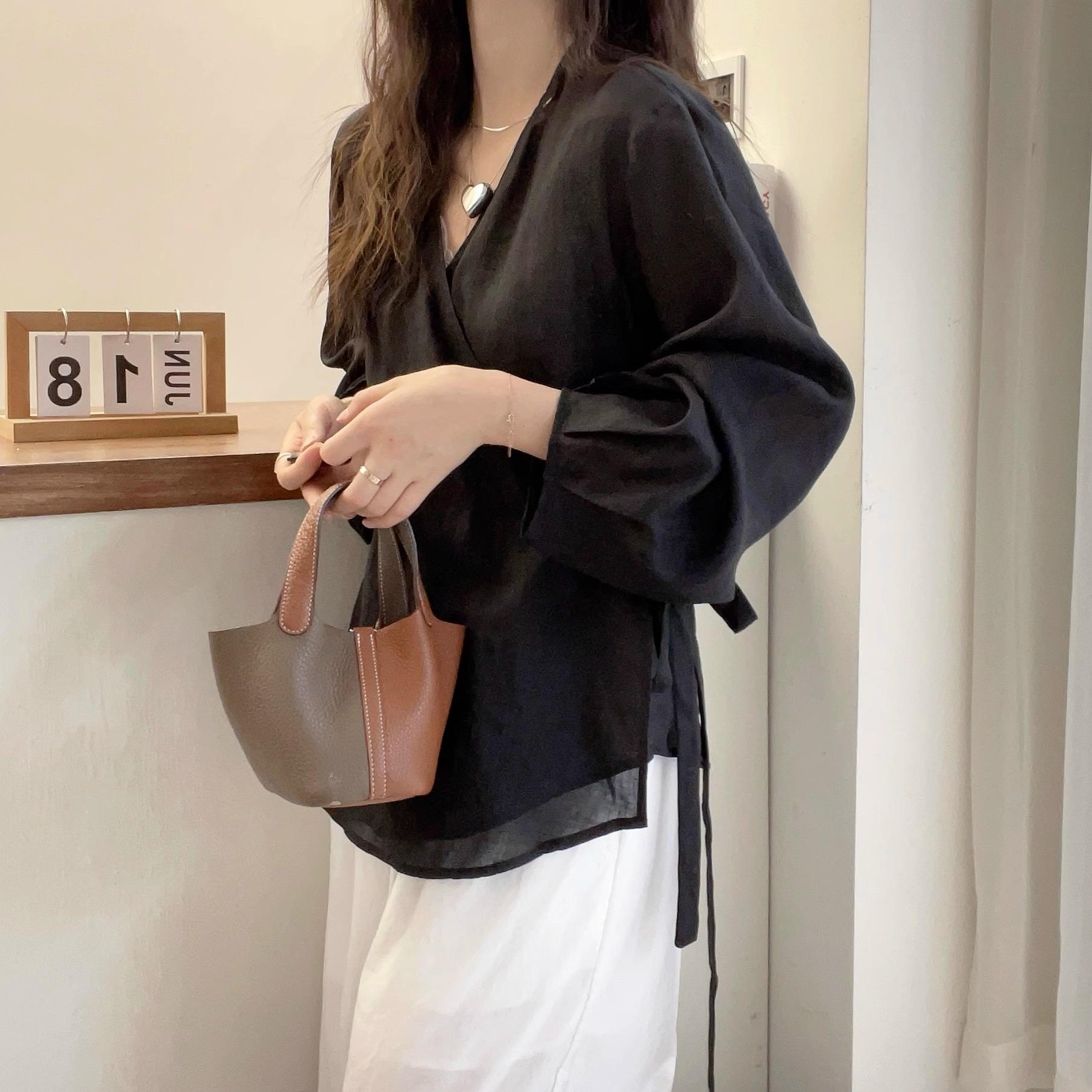 氣質純色V領燈籠長袖襯衫