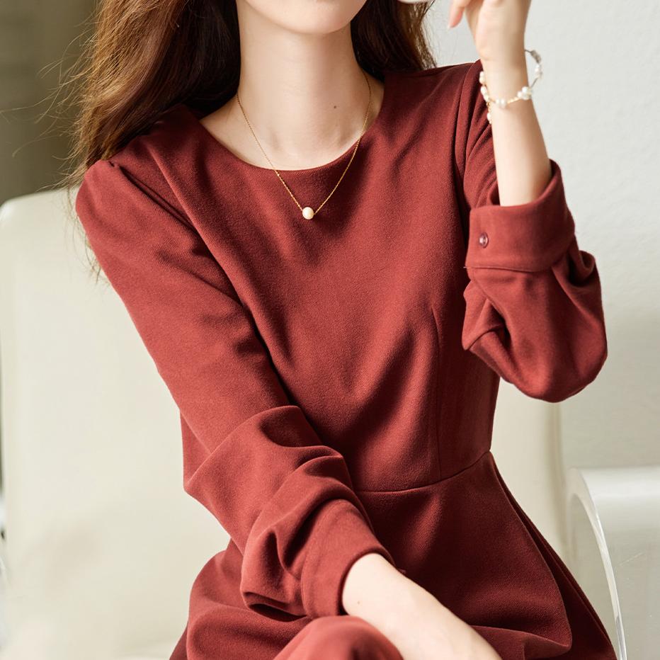 氣質圓領收腰長袖A字洋裝