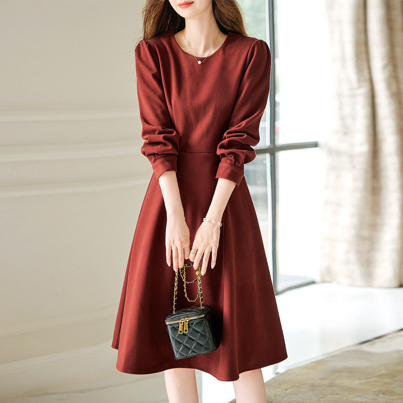 氣質圓領收腰長袖A字洋裝