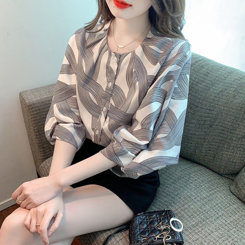 設計感條紋燈籠七分袖襯衫