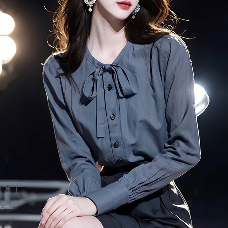 簡約純色圓領長袖襯衫