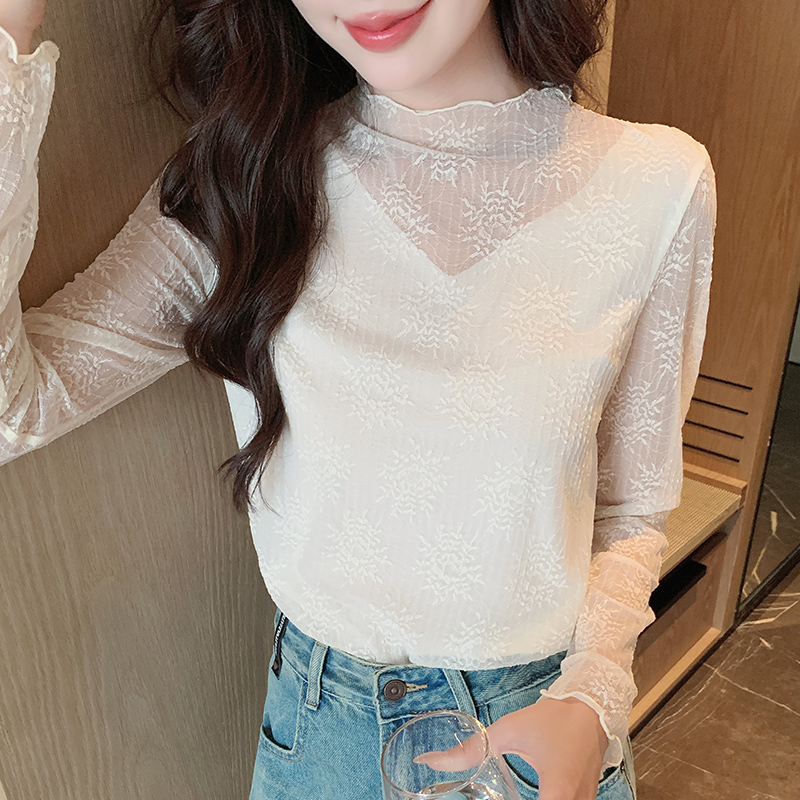 修身百搭蕾絲長袖打底衫