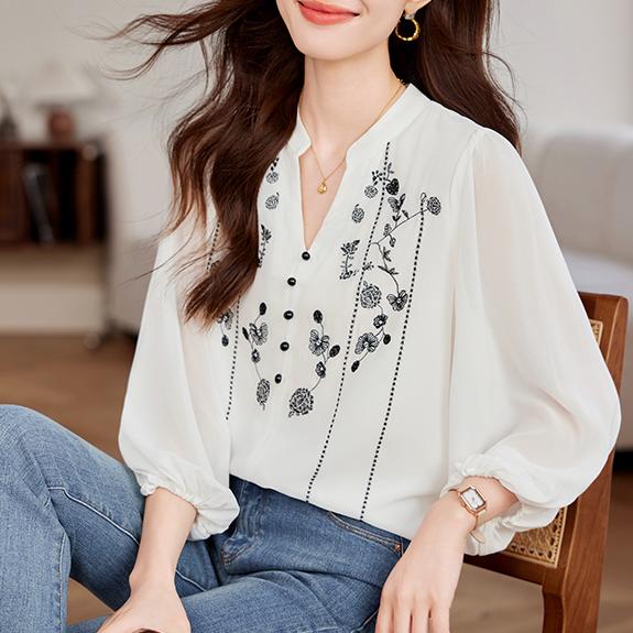 法式重工刺繡燈籠袖V領襯衫