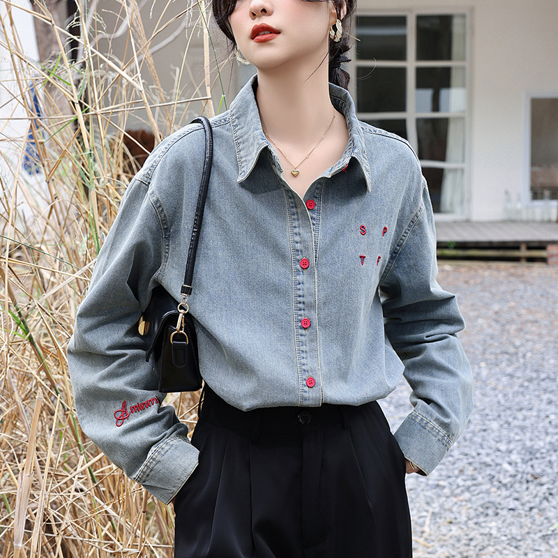 韓系牛仔疊穿字母刺繡襯衫