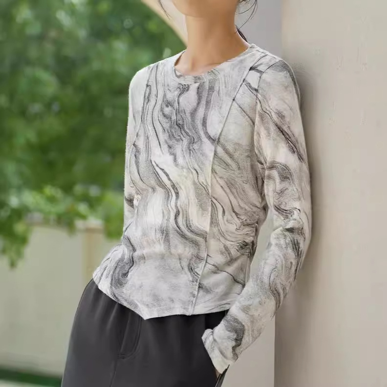 氣質熔岩漸層圓領修身打底衫