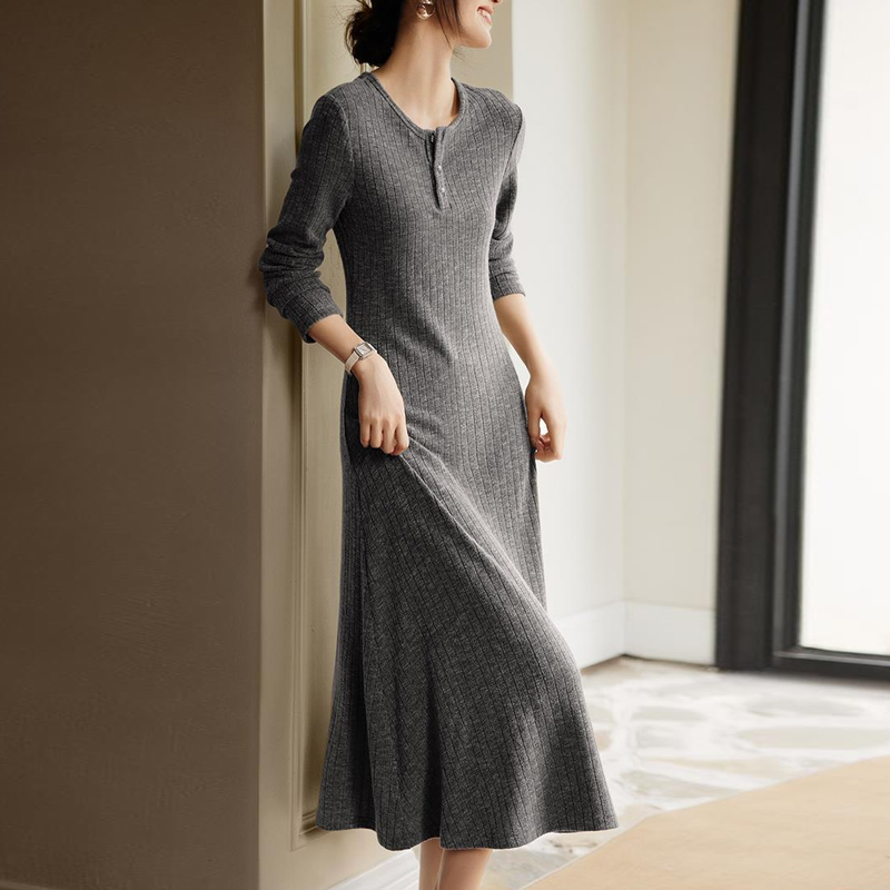 氣質修身顯瘦圓領針織洋裝