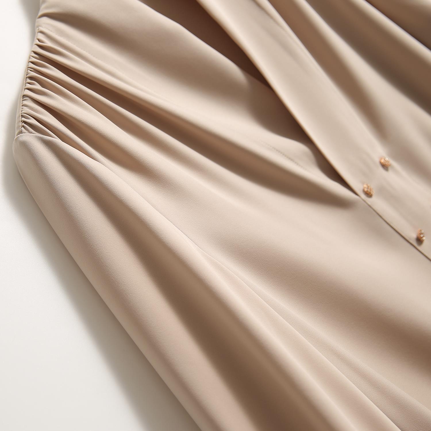 通勤V領鑲鑽雙排扣壓褶襯衫