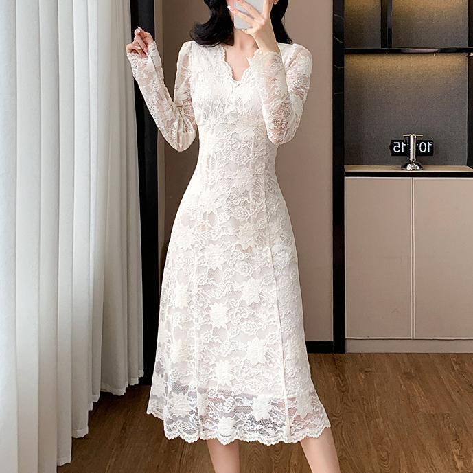 甜美純色蕾絲V領連身裙