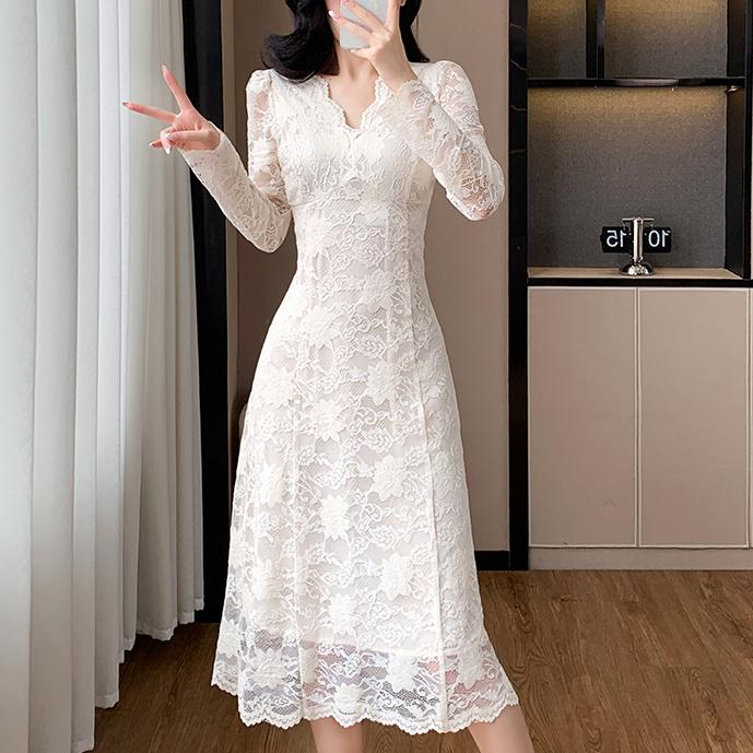 甜美純色蕾絲V領連身裙