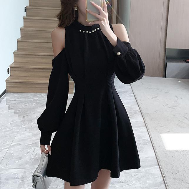 赫本風掛脖露肩收腰長袖洋裝