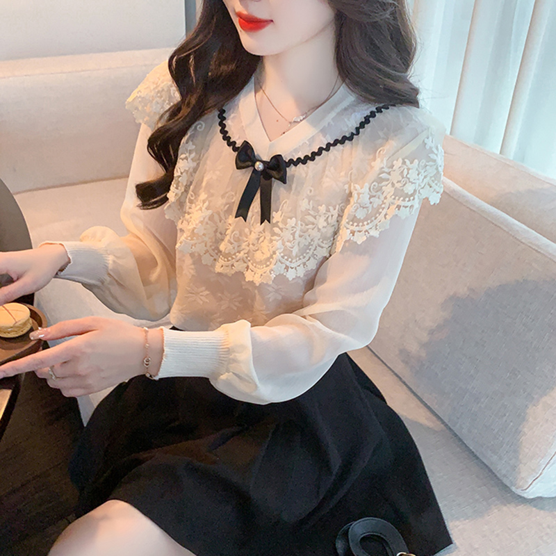 甜美蝴蝶結V領蕾絲襯衫